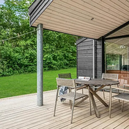 Stunning Home In Vejby With Sauna בית נופש