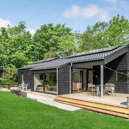 בית נופש Stunning Home In Vejby With Sauna Vejby