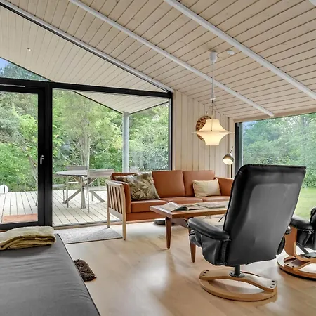 בית נופש Stunning Home In Vejby With Sauna